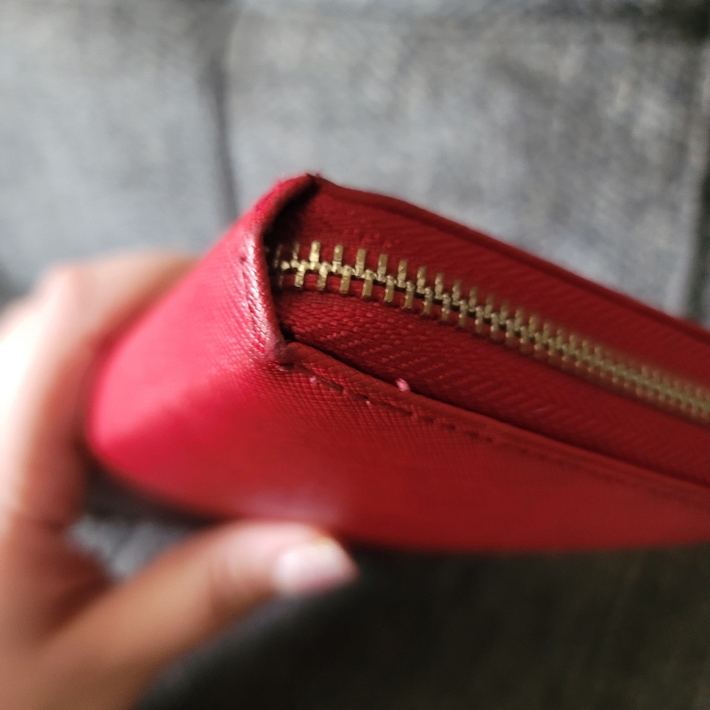 Michael Kors Jet Set Travel Continental Red Leather Wallet - Picture 5 of 16